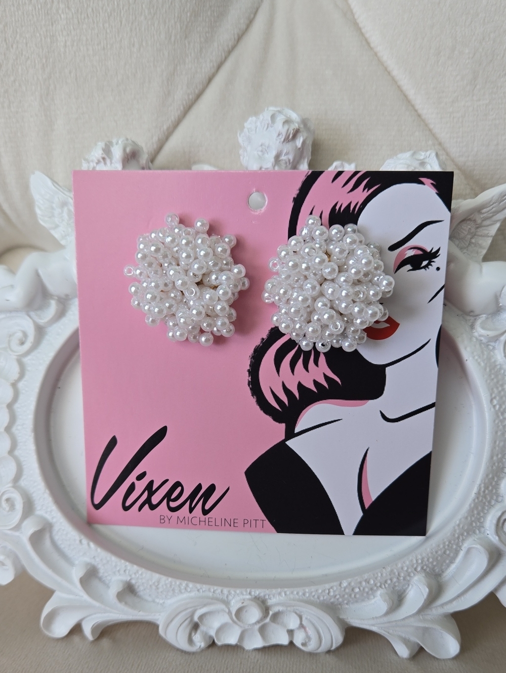 Vixen by Micheline Pitt Pearl Cluster Stud Earrings In White Pearl, NWT